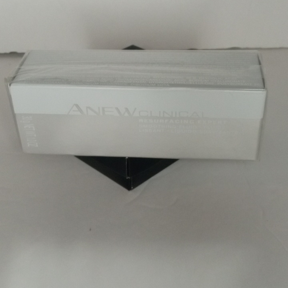 AVON ANEW Clinical  Resurfacing Expert Smoothing Fluid serum, 1 oz New unopen
